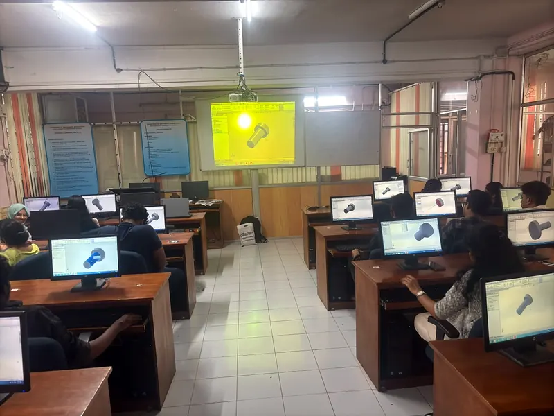 A CAD training session for engineering students